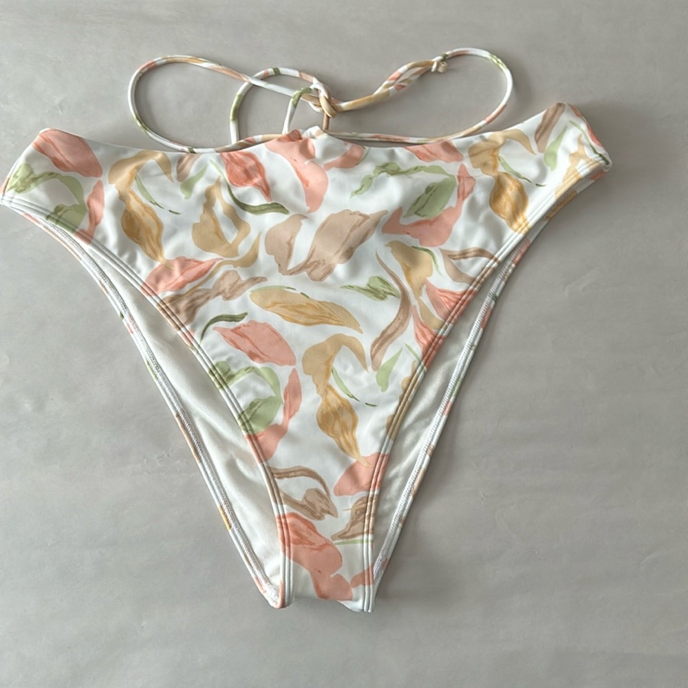 Abercrombie & Fitch Strappy High-Waist High-Leg Cheeky Bottoms Size XL